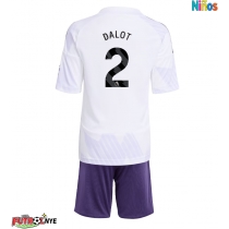 Camiseta Manchester United Diogo Dalot #2 Visitante Equipación para niños 2025-26 manga corta (+ pantalones cortos)